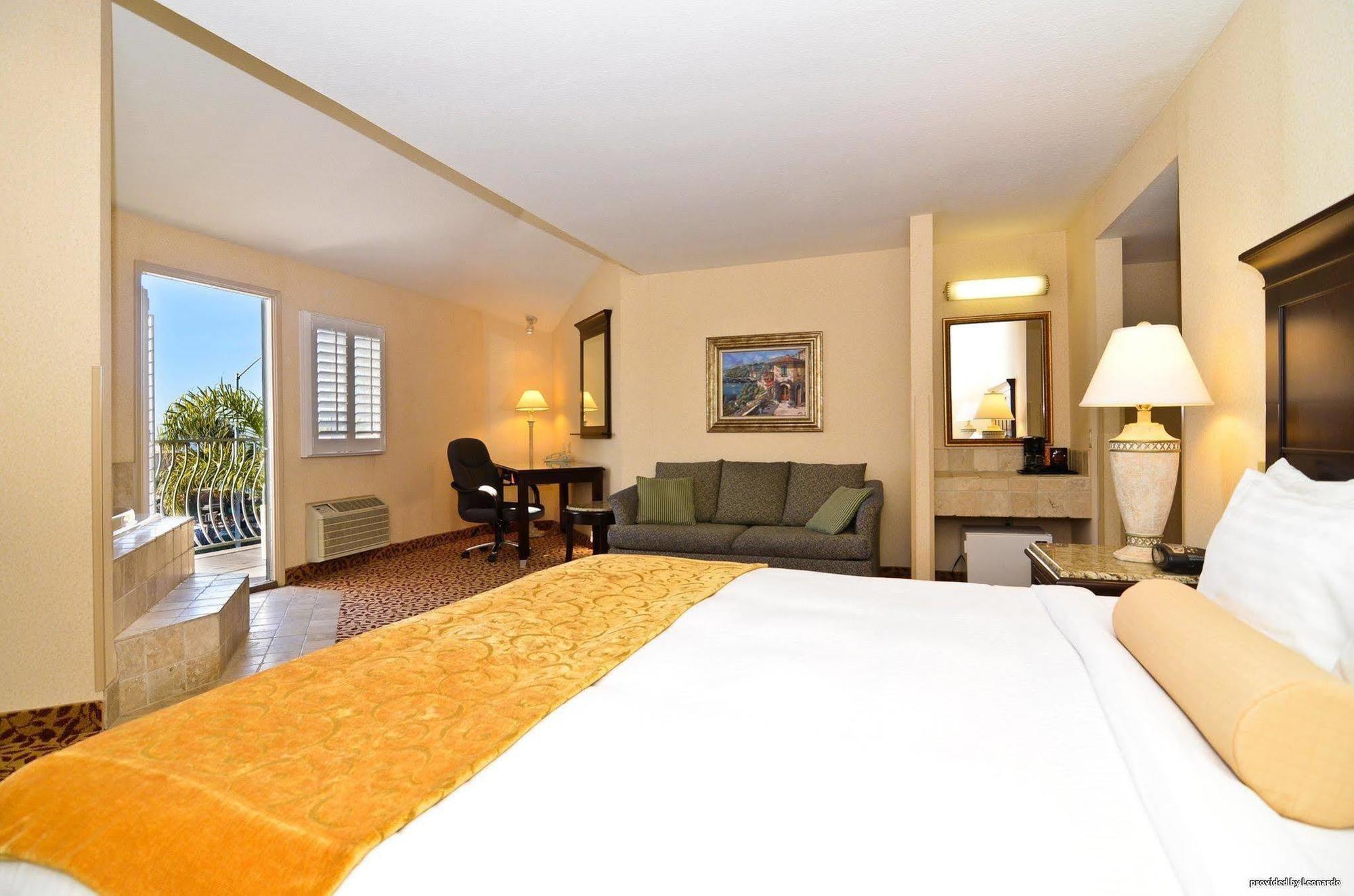 Hotel Laguna Brisas - A 3*